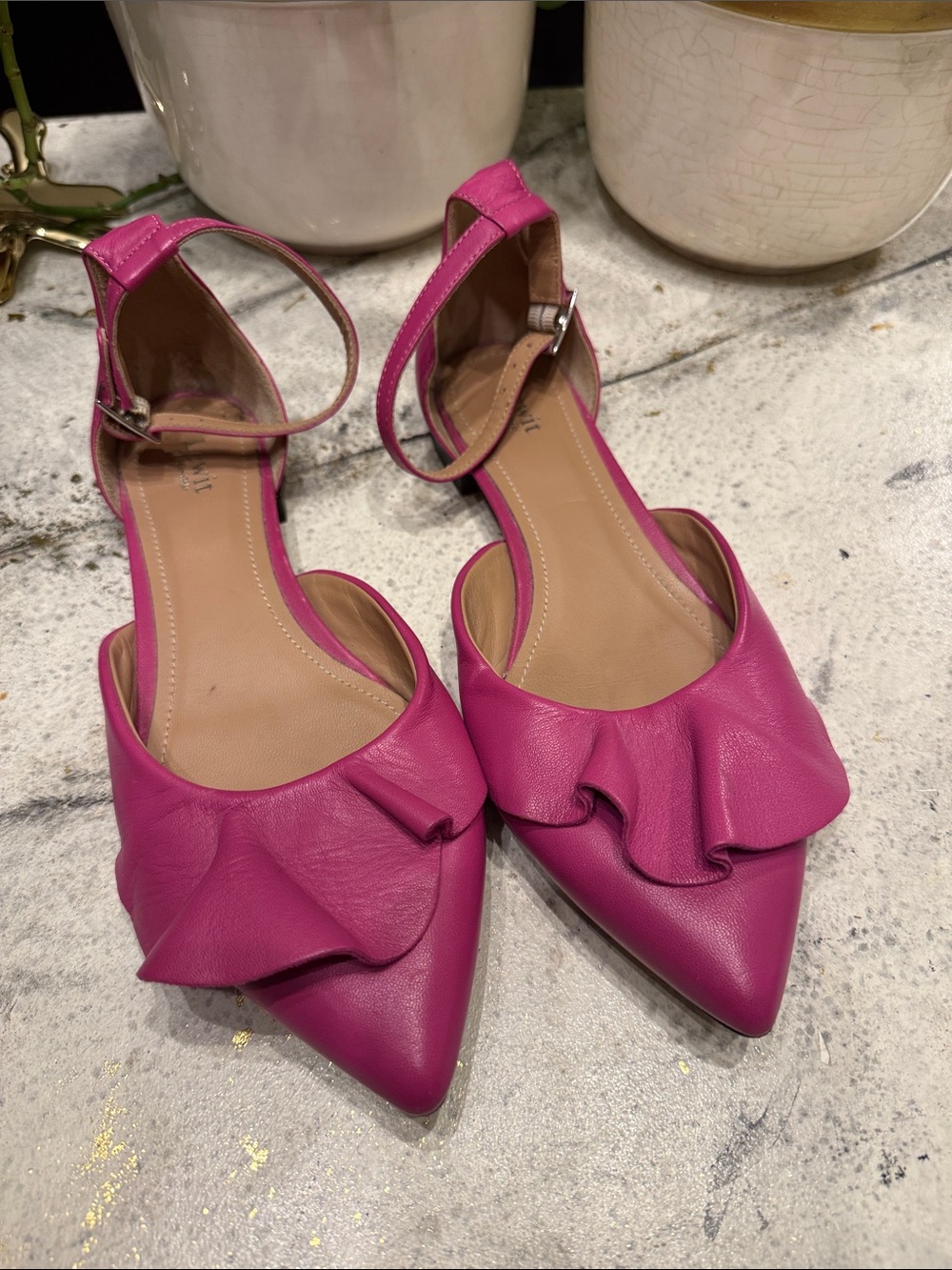 Lewit Fuchsia Pointed-Toe Ankle-Strap Flats with Ruffle size 36.5